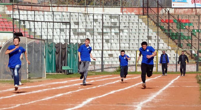 Engelli sporcular, madalya için koştu