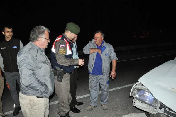 Otomobilin çarptığı çift hayatını kaybetti