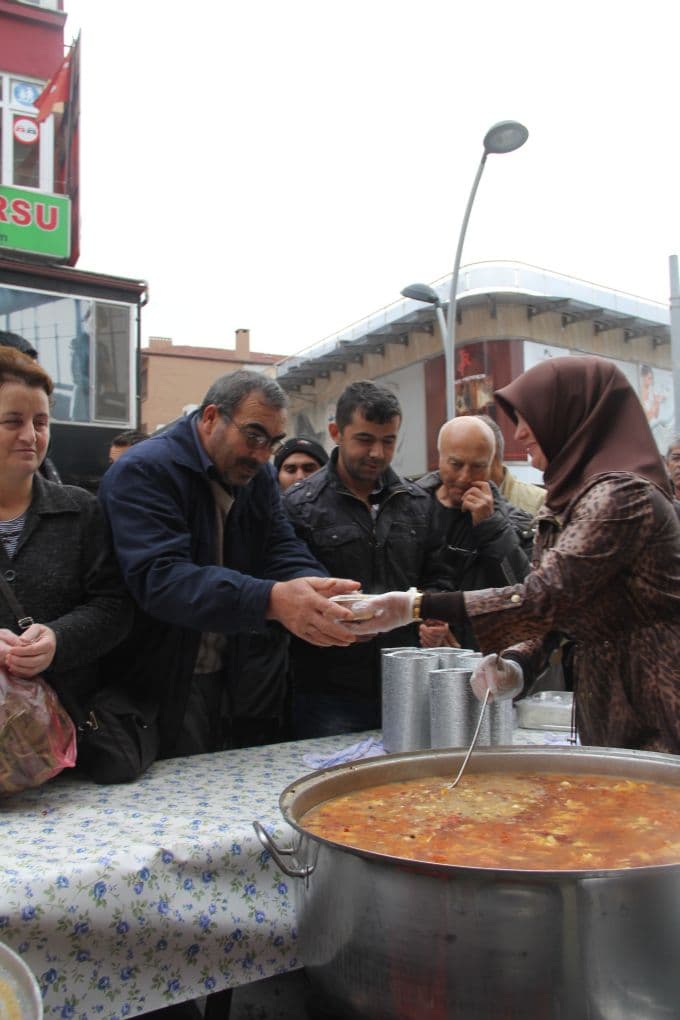 Sakaryalı esnaftan 23 yıllık gelenek