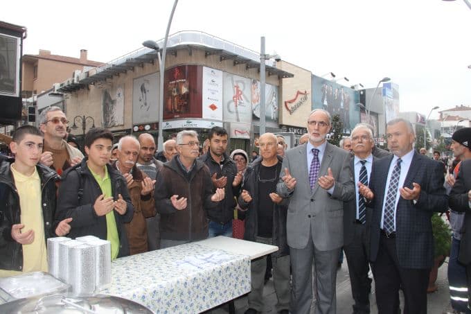 Sakaryalı esnaftan 23 yıllık gelenek