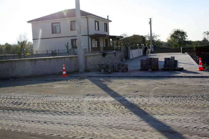 Arifiye'de, örnek cadde ve sokaklar oluşuyor