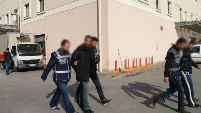 Sakarya'da 300 paket Jamaika Bonzai ele geçirildi