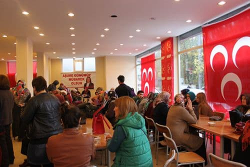MHP Sapanca İlçe Teşkilatı aşure günü düzenledi