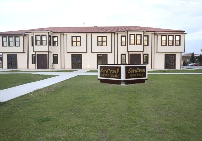 6 bin eserin yer aldığı kitaplık, bu akademide kuruldu