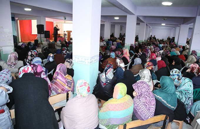 Döngeloğlu: "Ailesini çok seven Peygamberin ümmetiyiz
