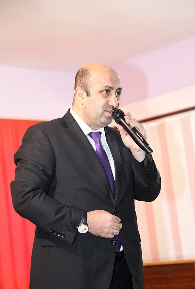 Döngeloğlu: "Ailesini çok seven Peygamberin ümmetiyiz