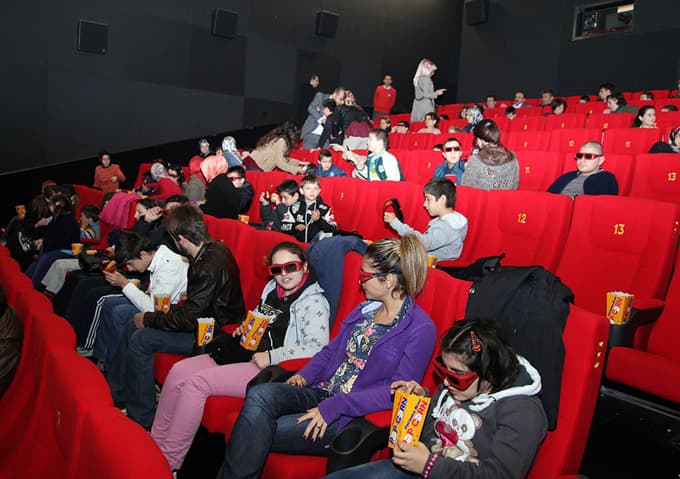 Özel öğrencilerin sinema keyfi