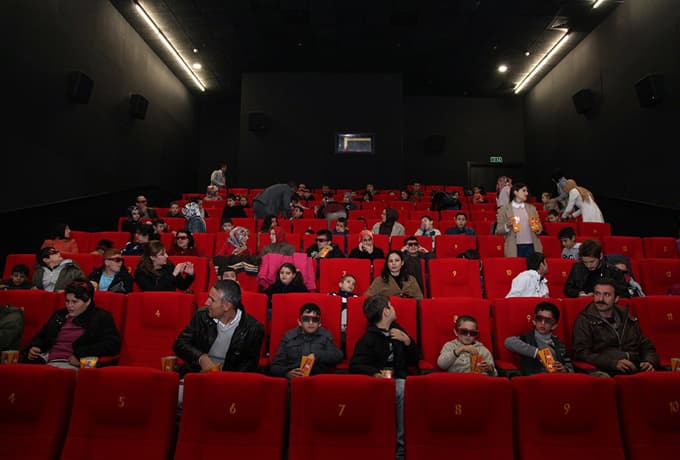 Özel öğrencilerin sinema keyfi