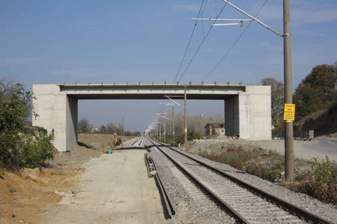 Arifiye'deki demiryolu çalışmaları devam ediyor