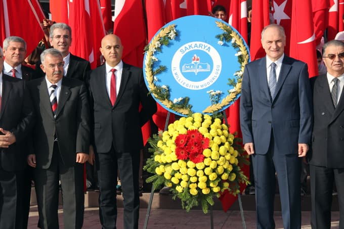 Öğretmenler Günü kutlanıyor