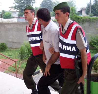 Uyuşturucu Operasyonunda 3 Kilo Esrar Ele Geçirildi