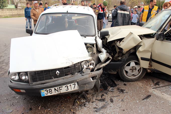 Trafik kazası: 4 yaralı