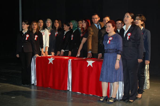 Stajyer öğretmenler yemin etti