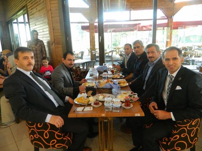 Adapazarı İHL öğretmenleri kahvaltıda buluştu