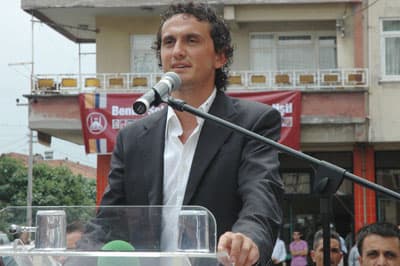 Tuncay Şanlı'nın Lahiyası Doğduğu Sokakta Açıldı