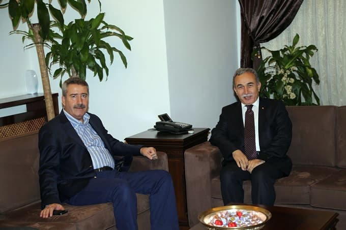 Vali Büyük, eski Sakarya Valisi'ni ağırladı