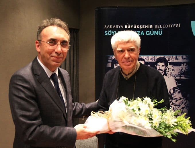 Yazar Necati Mert, Sakaryalı sevenleriyle buluştu