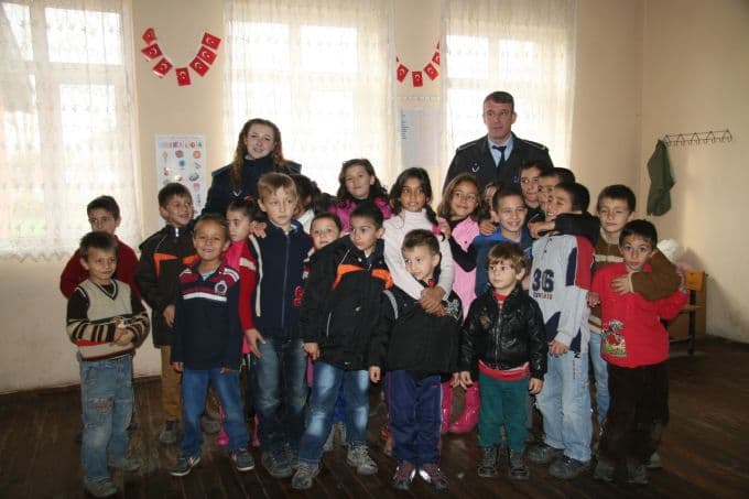 Minik öğrenciler, zabıtaların görevlerini öğrendi