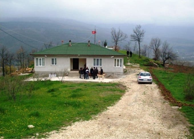 Heyelan mağdurları yeni evlerine taşınıyor