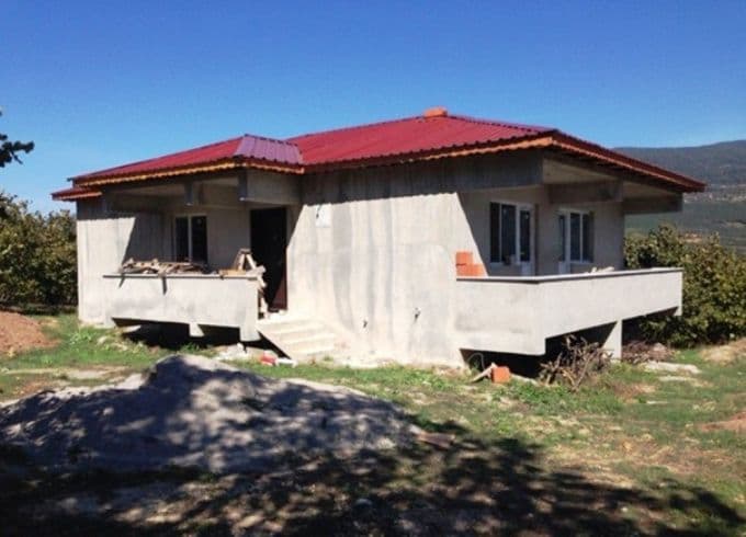 Heyelan mağdurları yeni evlerine taşınıyor