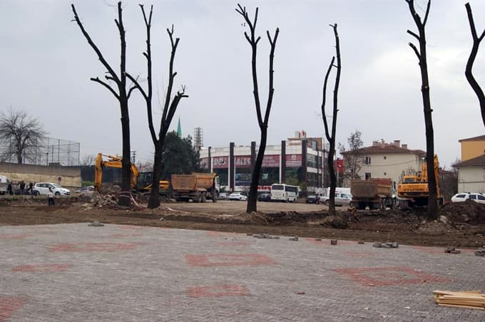 Otoparkta kilitli parke çalışması