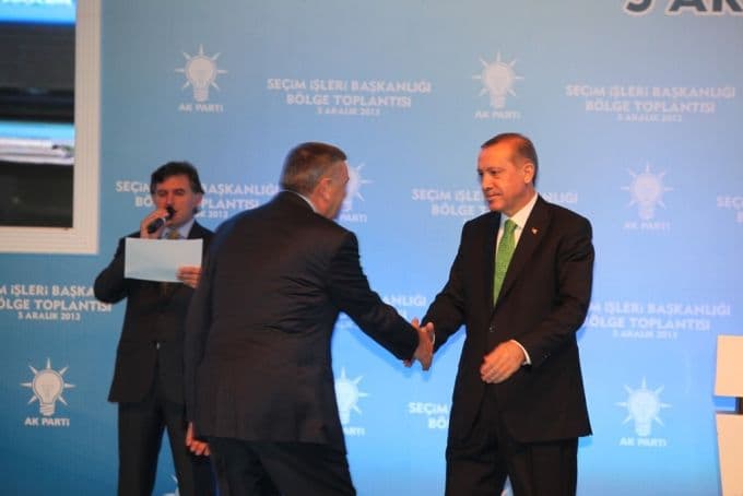 Başbakan Erdoğan, Büyükşehir adayını resmen açıkladı