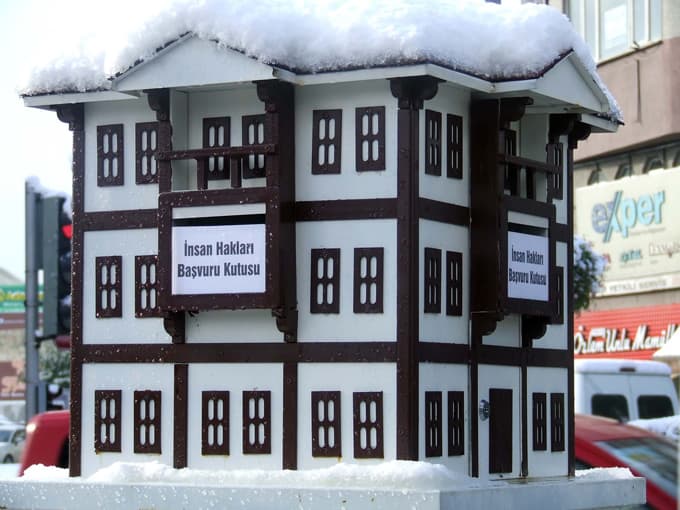 178 köy yolu ulaşıma kapandı