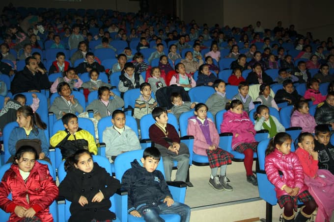 Arifiyeliler tiyatroyu sevdi