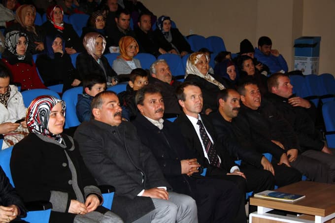 Arifiyeliler tiyatroyu sevdi