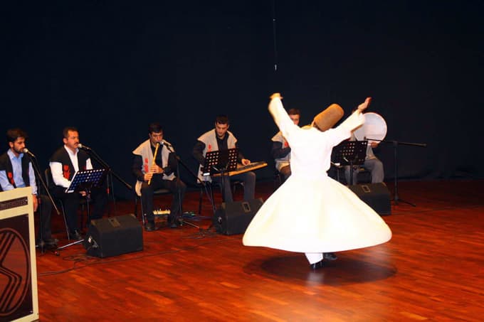 SAÜ'de 'Mevlana'da Aşk ve Hoşgörü' etkinliği