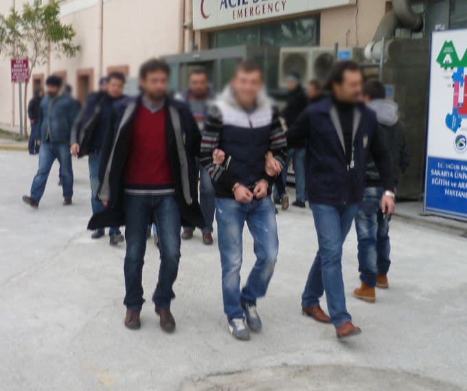 Bıçaklı kavga: 2 yaralı