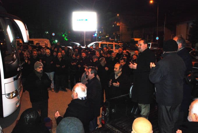 Sapanca'da 46 kişi dualarla umreye uğurlandı