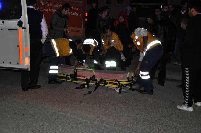 Bisiklet, belediye otobüsüne çarptı