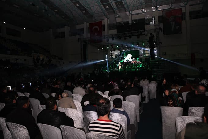 Muazzez Ersoy, Sakaryalı esnaflar için söyledi