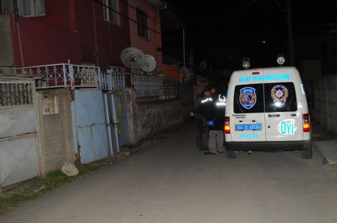 Birlikte yaşadığı dini nikahlı eşini silahla vurdu
