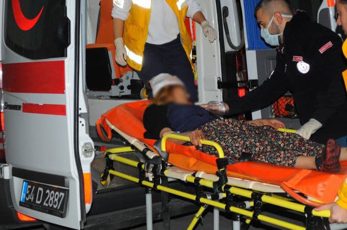 Birlikte yaşadığı dini nikahlı eşini silahla vurdu