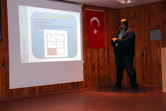 Türk Beyin Takımı, Fatih İlkokulu'nda seminer verdi
