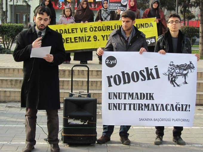 "AK Parti de kendi özeleştirisini yapmalıdır"