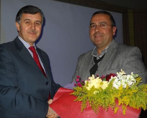 "Namaz kılan esnaf müşterisine hassas davranır"