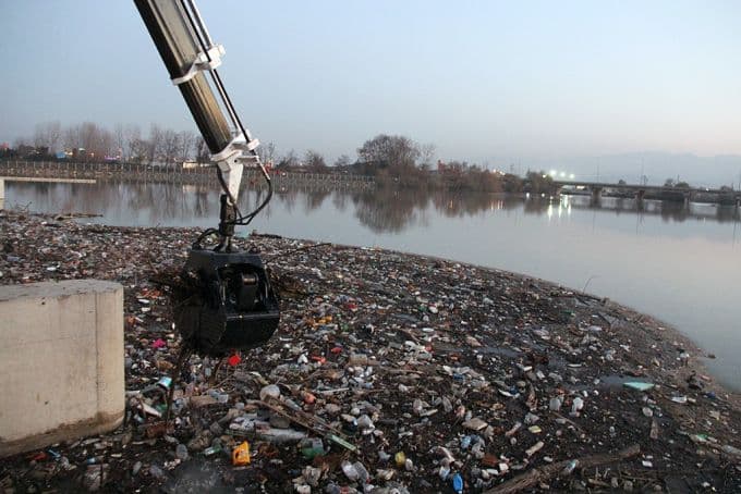 HES, Sakarya Nehri'ni de temizliyor