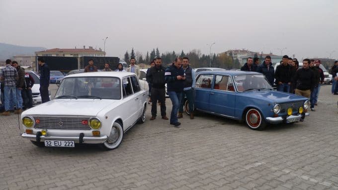 Modifiye araç sahiplerinden sessiz eylem