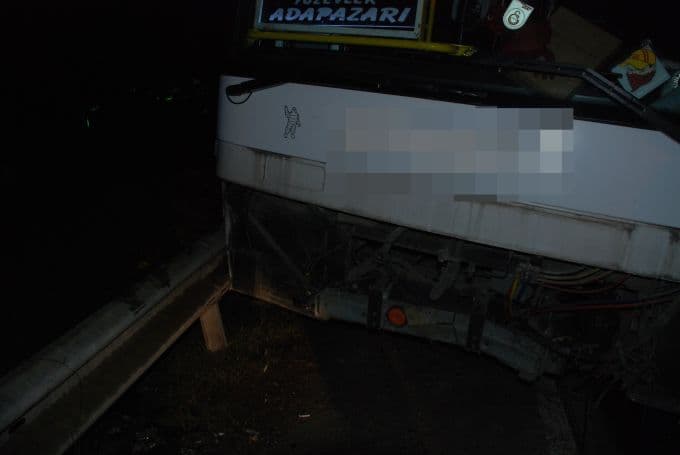 Sapanca'da düğün dönüşü kaza: 1 ölü, 7 yaralı