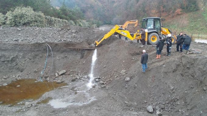 Sapanca'da NATO petrol boru hattı delindi