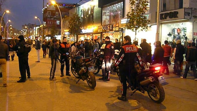 Bıçaklı sopalı kavga