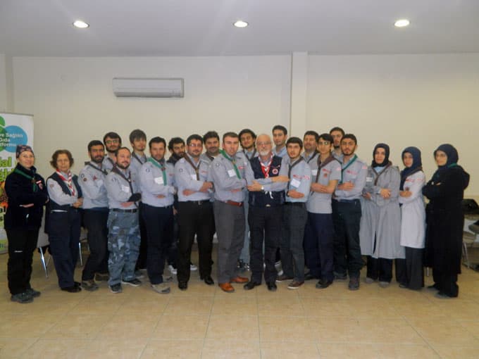 19 lider izci, ilk yardım kursunu başarıyla tamamladı