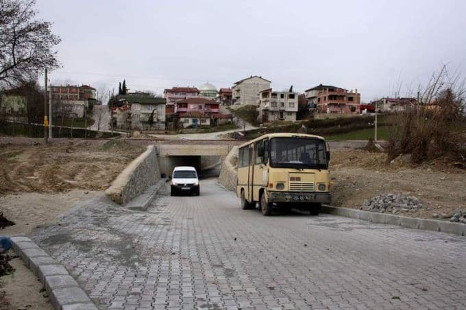 Arifiye'deki yeni alt geçit hizmete girdi