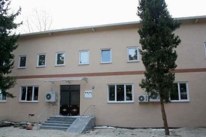 Metruk bina yerine, yeni sosyal tesis binası yapılıyor