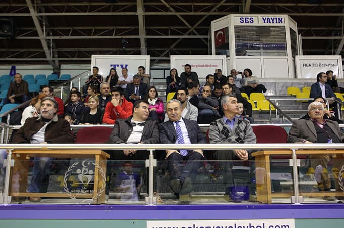 Büyükşehir Belediyesi Basketbol Takımı 8'de 8 yaptı
