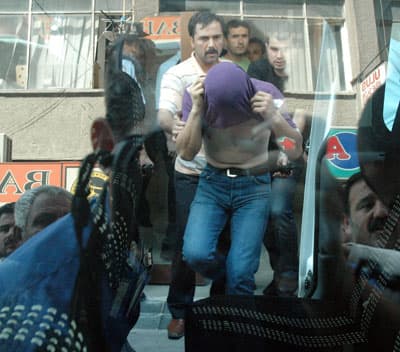 Parasını Alamayınca İntihara Teşebbüs Etti