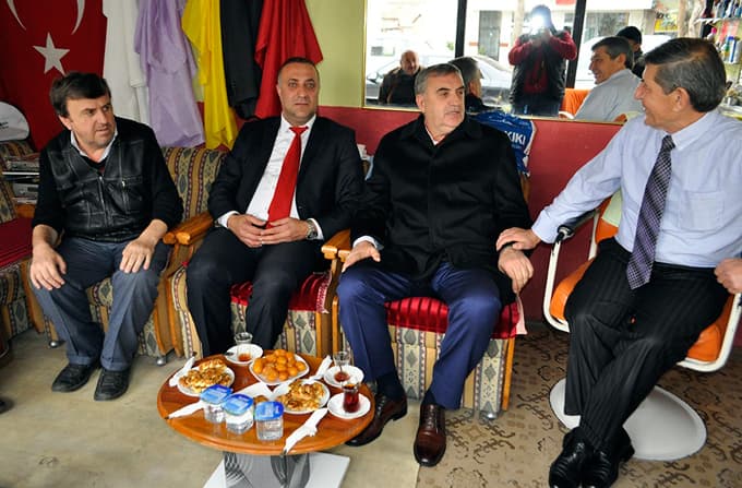 Başkan Toçoğlu, esnafı geziyor